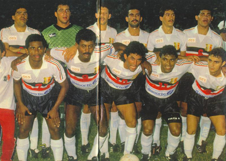 santa-cruz-1993-araujo-marcelo-reginaldo-jr-cordel-mazo-quinho-agachados-marcelinho-washington-fernando-marcelo-serginho